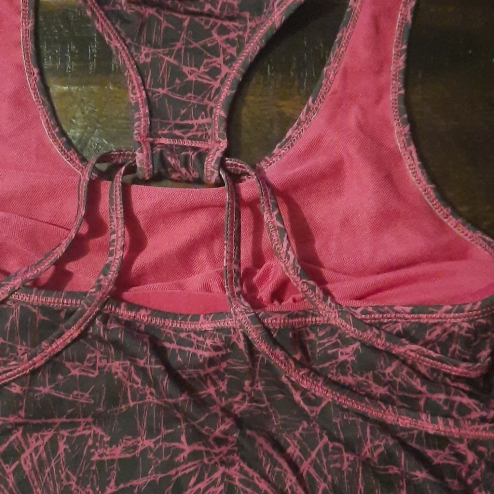 Workout tank - Picture 7 of 7